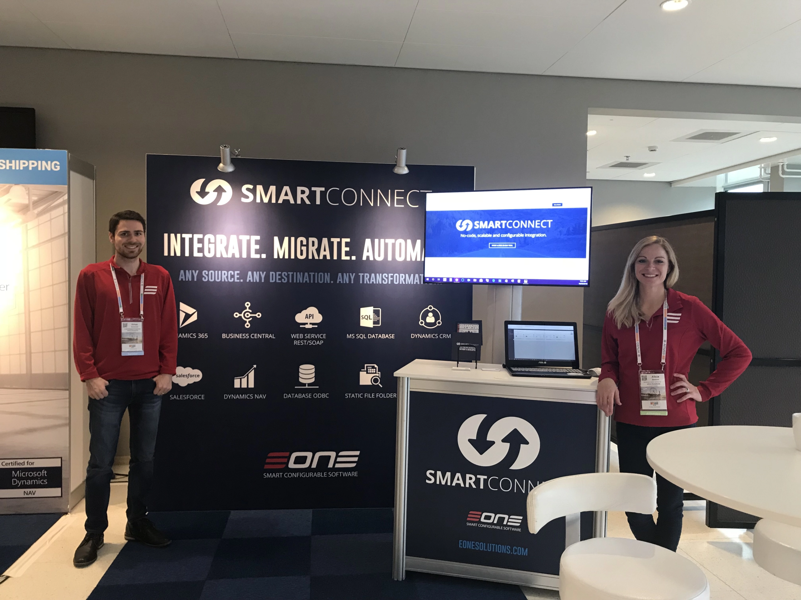 Directions EMEA 2018 Recap 3 Team by booth scaled